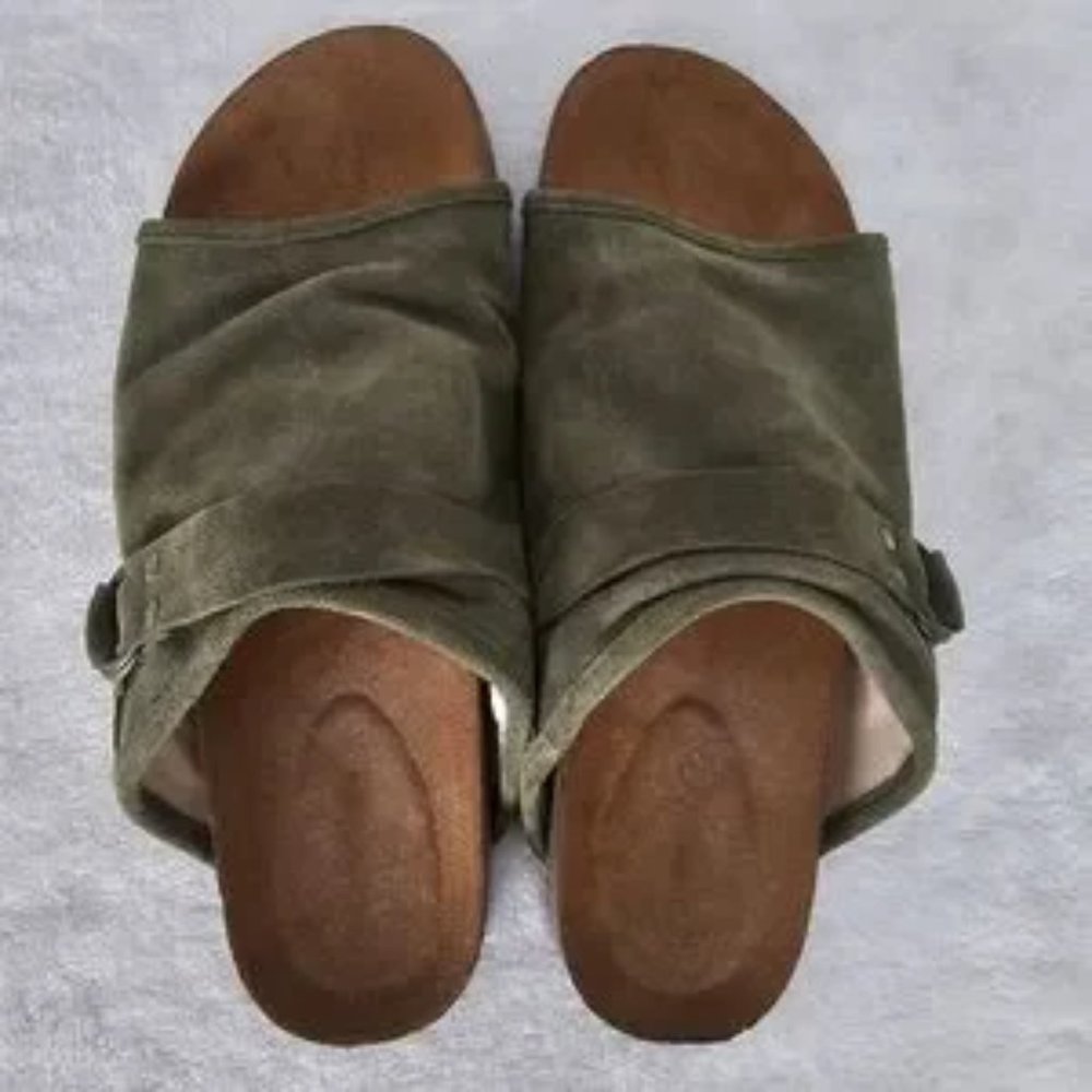 Bearpaw olive suede Lillie sandals